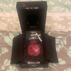 Limited edition Swarovski Crystal Victoria Secret Bombshell Perfume! New!